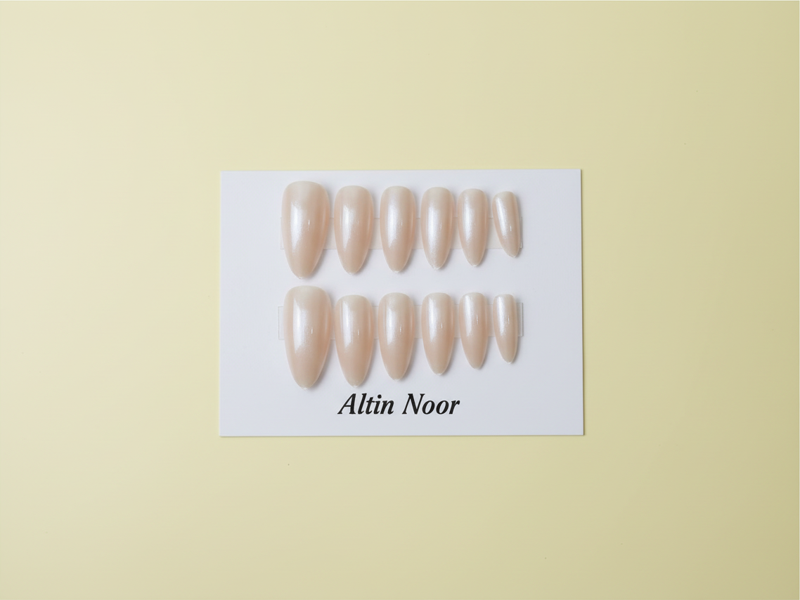 Beige Almond Altin Noor Press On Nails
