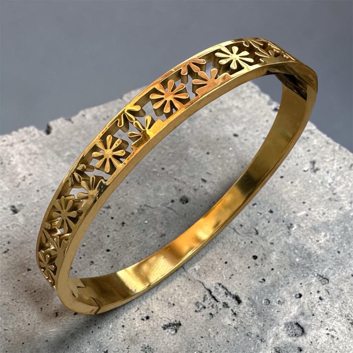 Daisy Cutout Bangle Bracelet